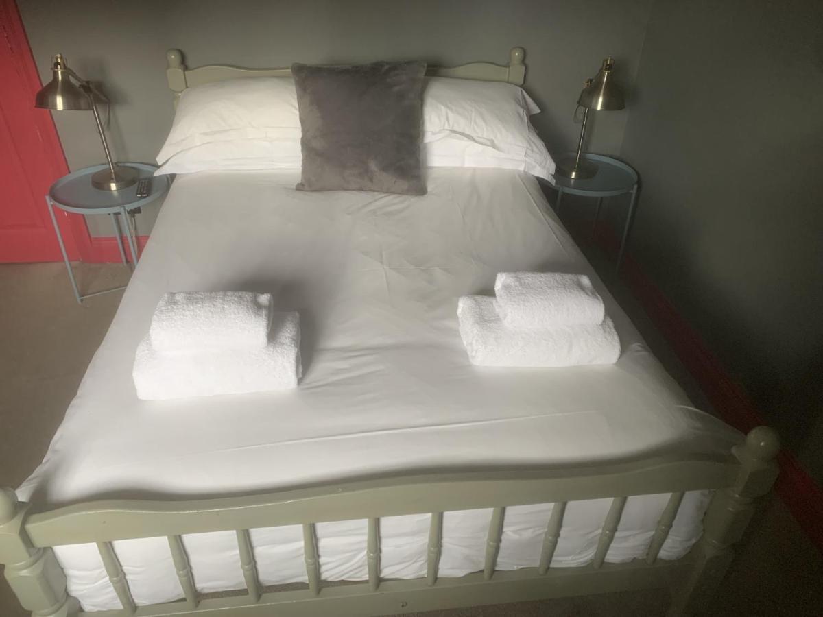 The Manners Pub With Rooms 베이크웰 외부 사진